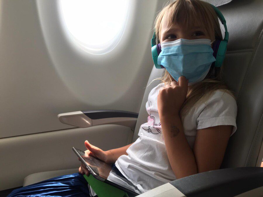Stop to airplane masks, some have already said enough
