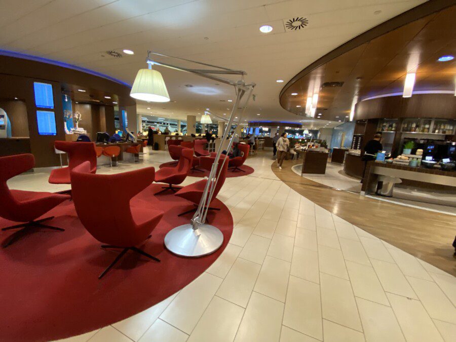 Schengen Crown lounge review, Amsterdam airport: immense