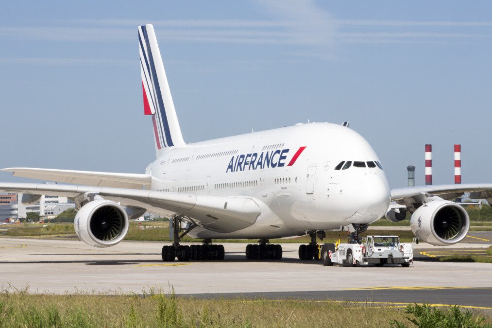 Addio A380: Air France retires super jumbo, while Qantas parks them until 2022
