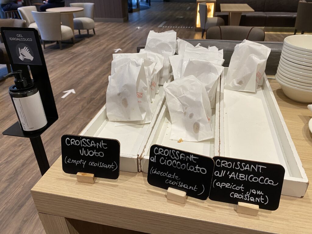 AC Bologna hotel breakfast buffet - photo TFC-2020