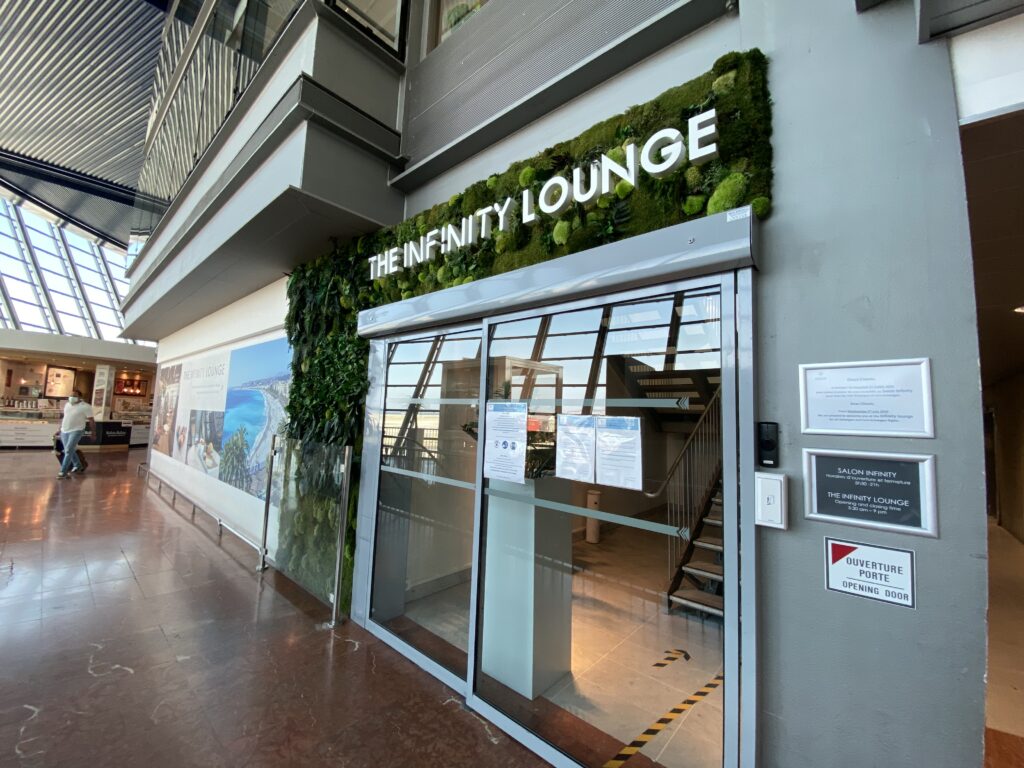 Mangiare gratis al ristorante è uno dei tanti vantaggi che possono sfruttare i titolari Priority Pass