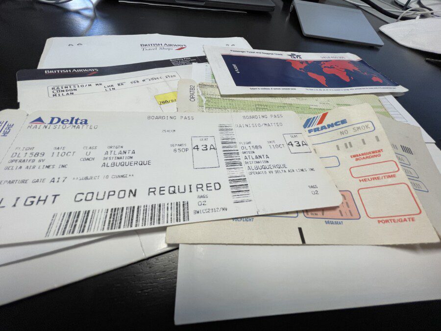 Stolen millions of "Frequent Flyers" points and miles, 6 arrested