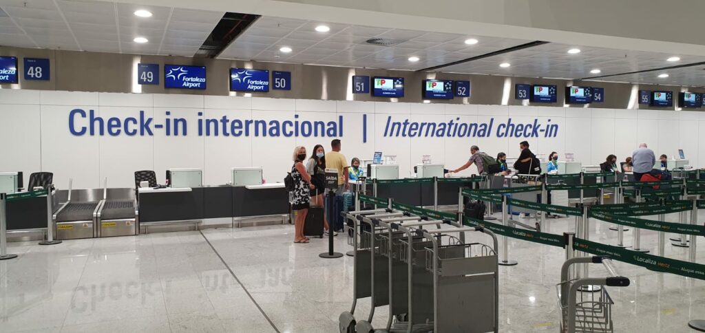 Gli irresponsabili al tempo del Covid: test negativi falsi per viaggiare