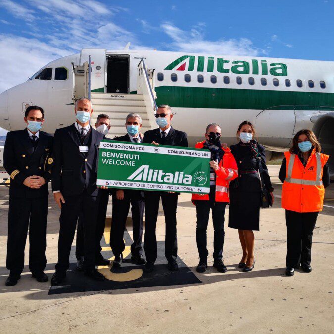 Operating Alitalia connections to Cosimo Airport