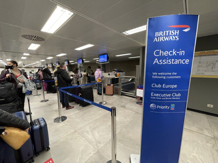 FINALMENTE. Addio code per imbarcarsi, con British si prenota il proprio turno tramite app