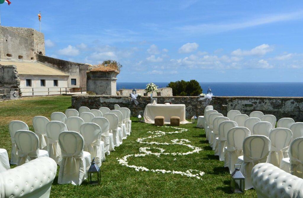 Are you getting married? Here's how to score enough points to take a second honeymoon (free)