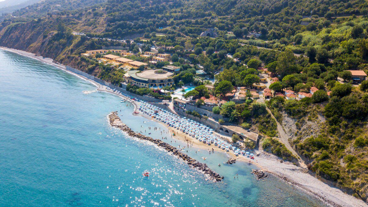Desnuda: apre nel Cilento il resort per trasgredire (promosso da Malena)
