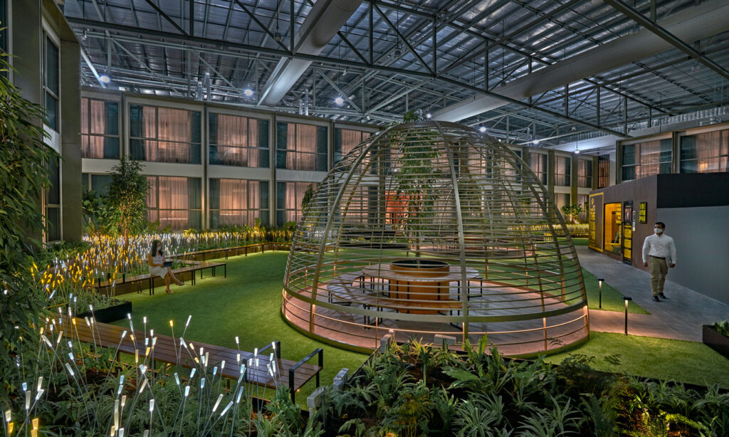 Singapore reopens borders, here's the "bubble" for business travel