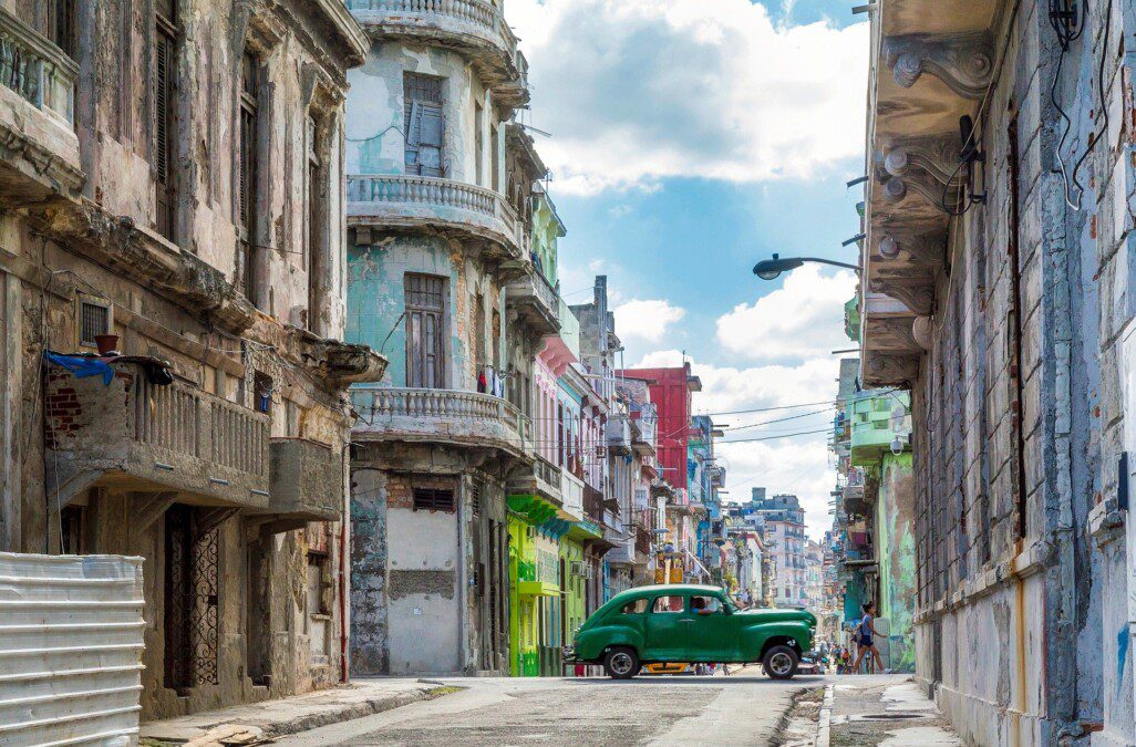 A Cuba, in business, a 1200 € (con Iberia)