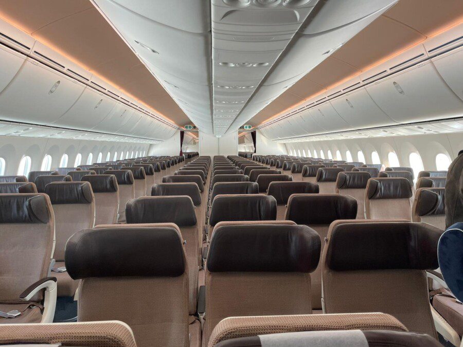 Etihad, la recensione del volo Milano Abu Dhabi con solo 18 passeggeri a bordo di un 787
