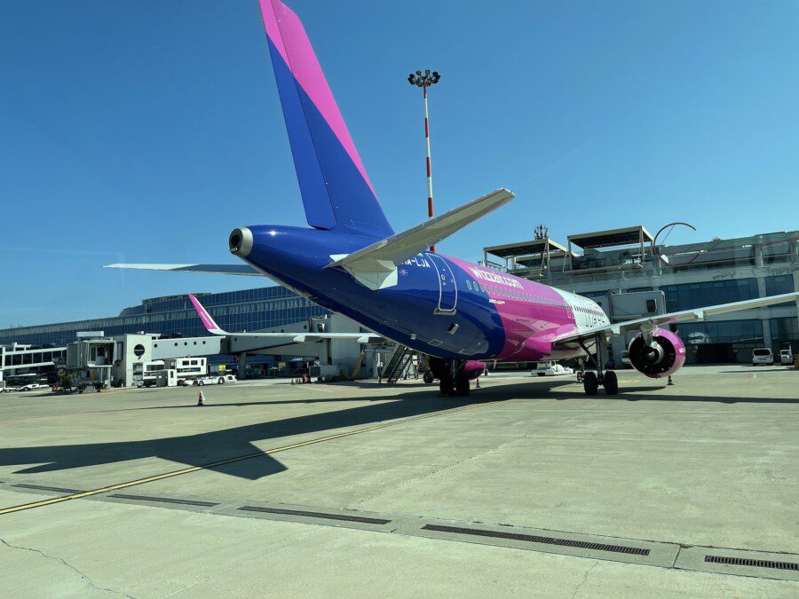 Wizz Air celebrates 16 million passengers in Italy in 2022 and invites you to design the new sustainable livery of an A321neo