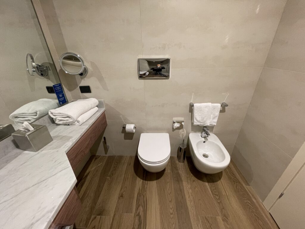 3E2B75C8-35C8-4276-A2BB-4985C92894FD