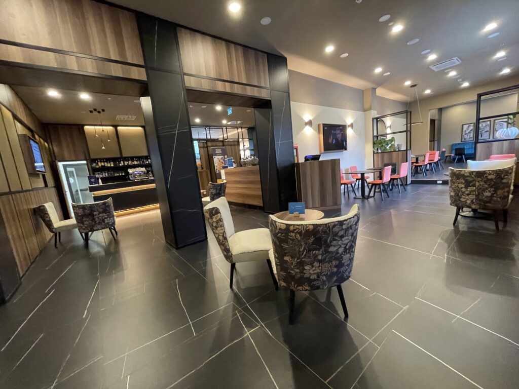 F05CBC5C-2137-4E8D-BA09-F6DE1C9B6202