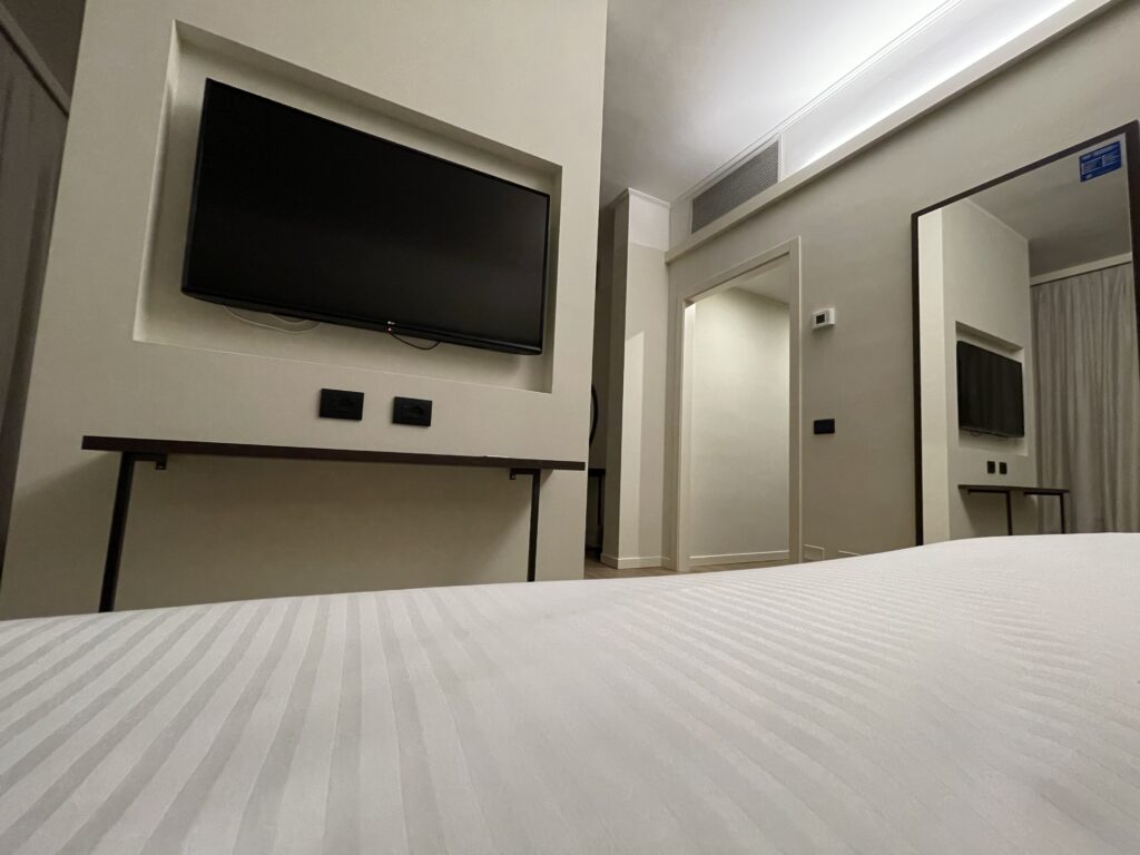 F6BE2204-7009-4A74-B1C5-17BA91F3C359