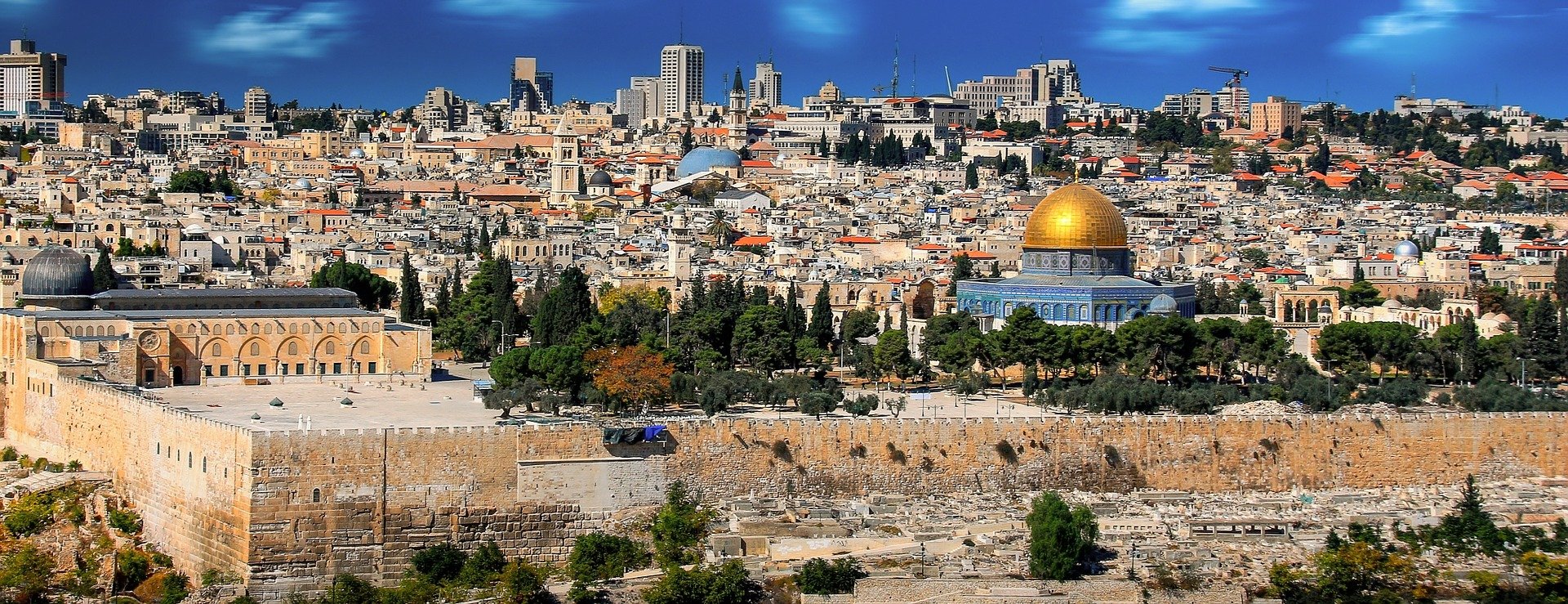 Israel reopens to tourism