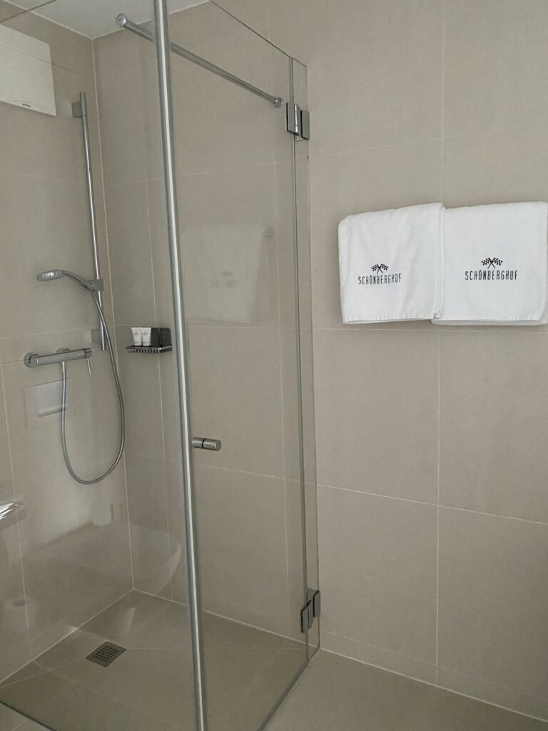 262b1214-fd0a-40f6-a7f7-e8d6aeb66fba