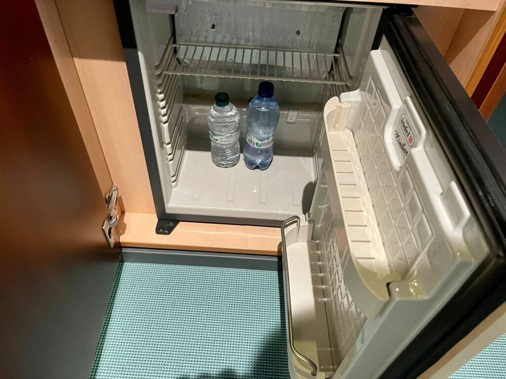 b5682975-52f6-462d-a0b9-a96ffd09ebdd