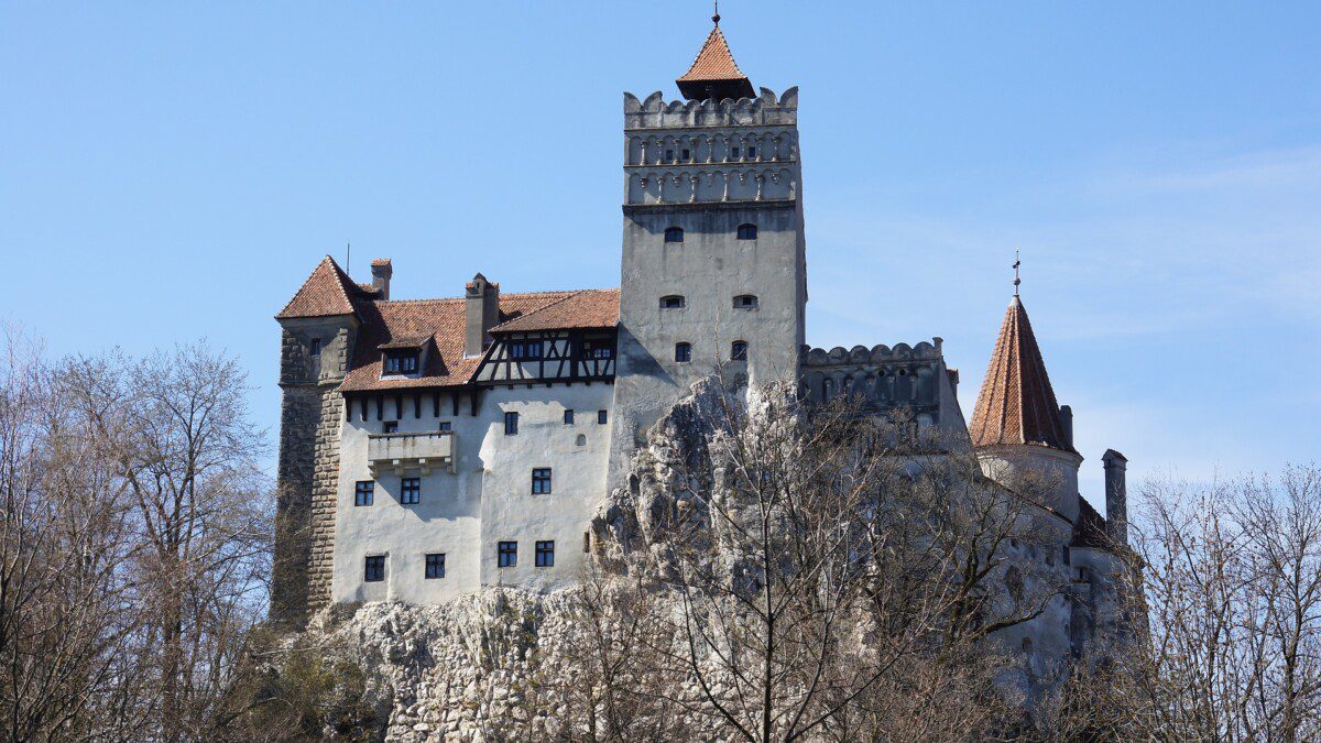 Dracula's Castle becomes a vaccination center for tourists