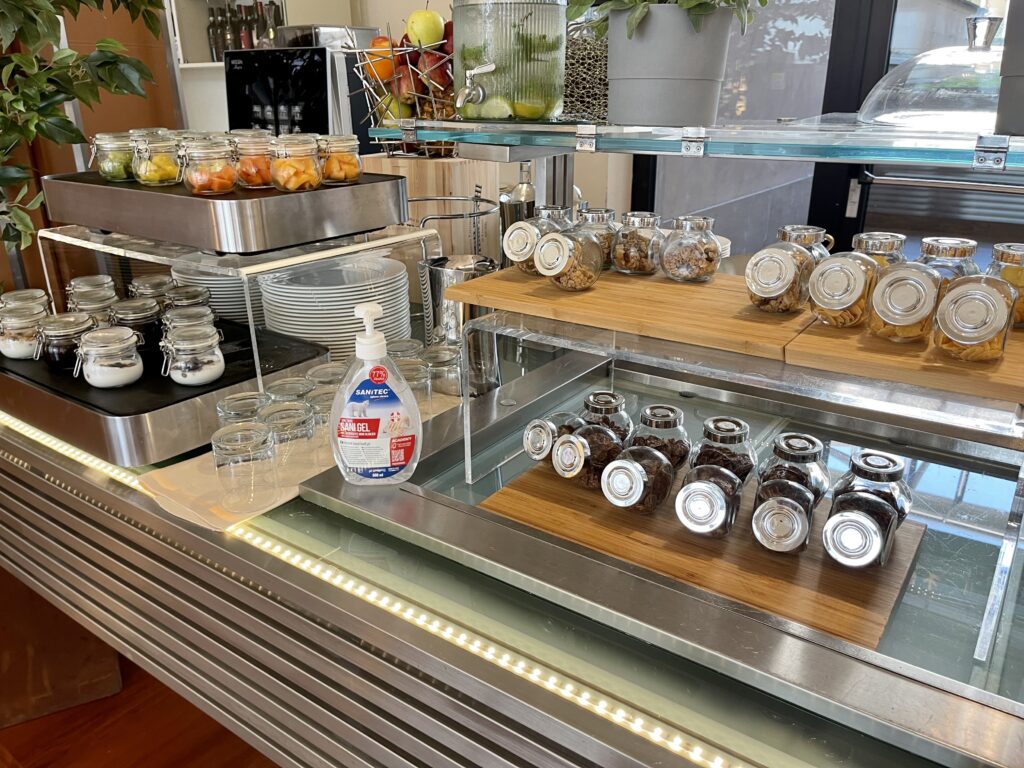 136461E7-EE02-427F-9464-DF1C38C9C9DF