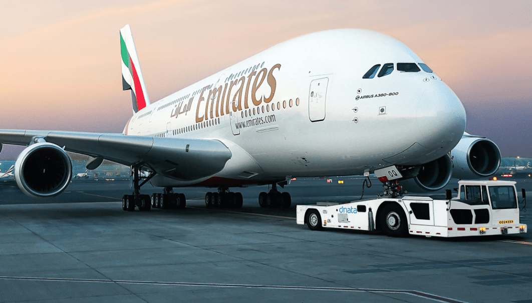 Emirates, anticipated delivery of last A380s produced in the world