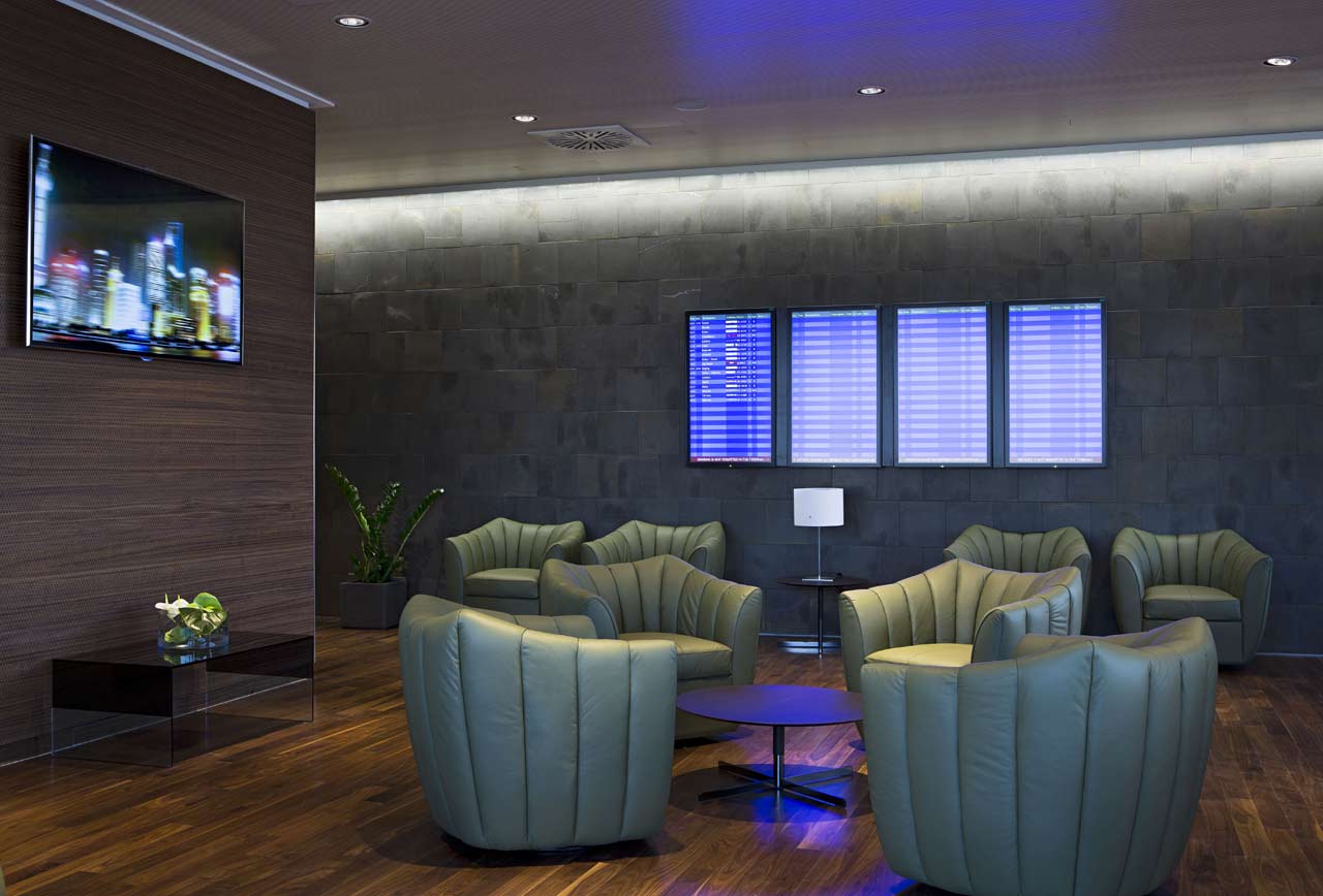 open lounges in italy