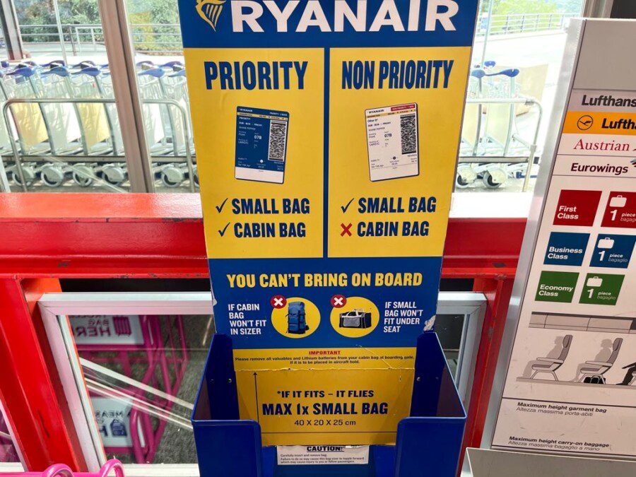 Hand luggage and choice of seat fee: comes 150 million fine for four low-cost