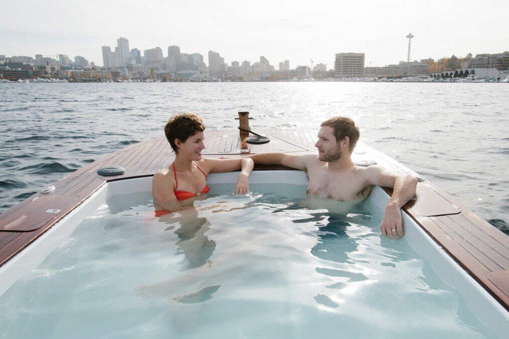 How to rent a floating hot tub and tour Lake Union