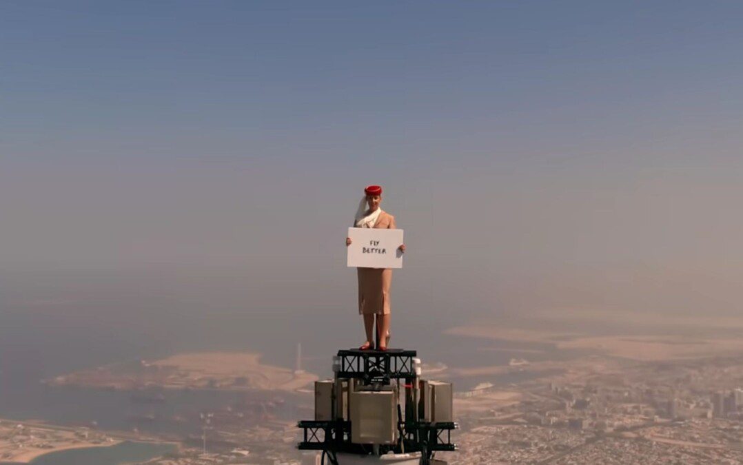 Emirates, lo spot sul Burj Khalifa è reale: il video del backstage