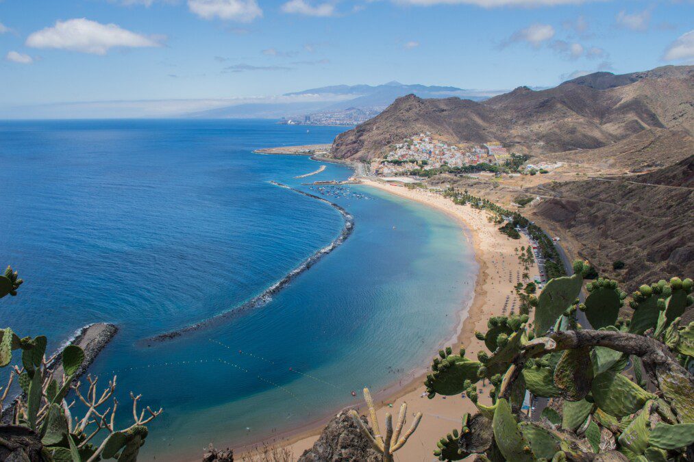 Canarie, stop all’obbligo di Green Pass
