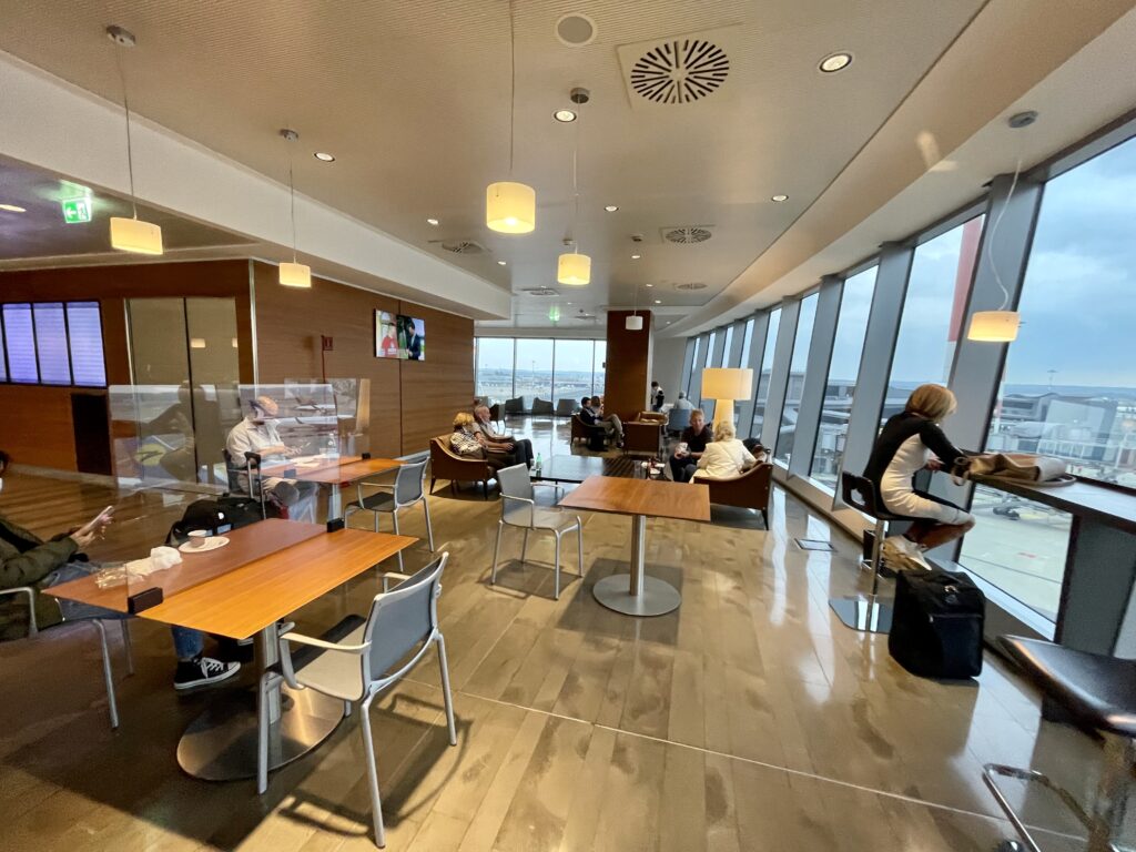 Review lounge Sala Montale Malpensa: at least it's open
