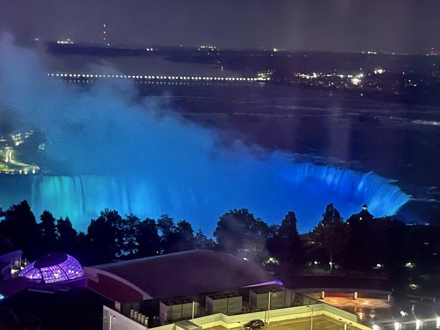 Sleep lulled by the sound of Niagara Falls, Hilton Fallsviews review