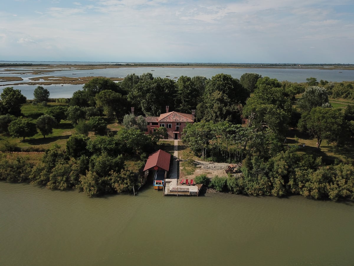 isola falconera
