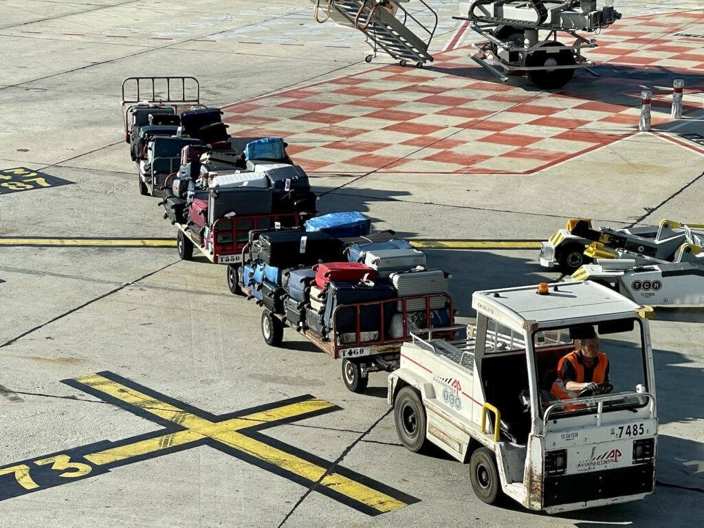 Christmas early for bargain hunters: lost and found auction kicks off at Malpensa and Linate airports