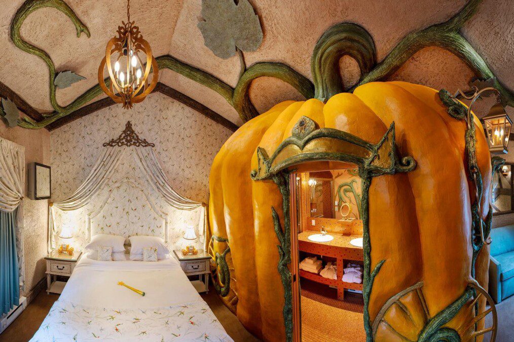 Near New York City there is a hotel where Halloween is celebrated year-round