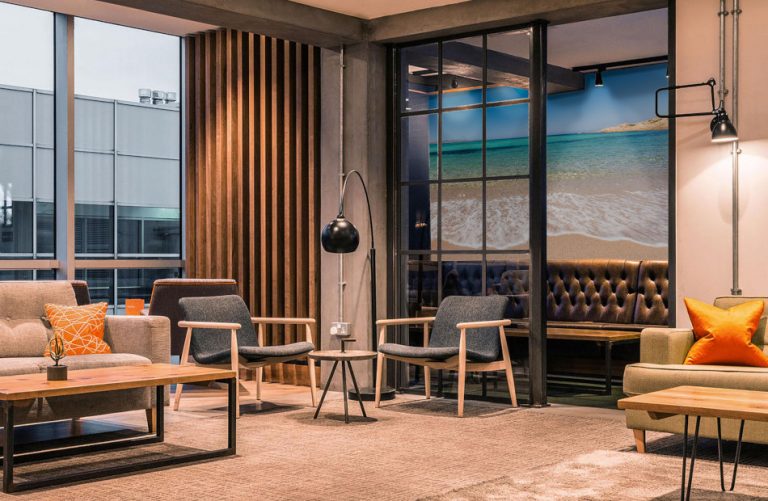 lounge easyJet 