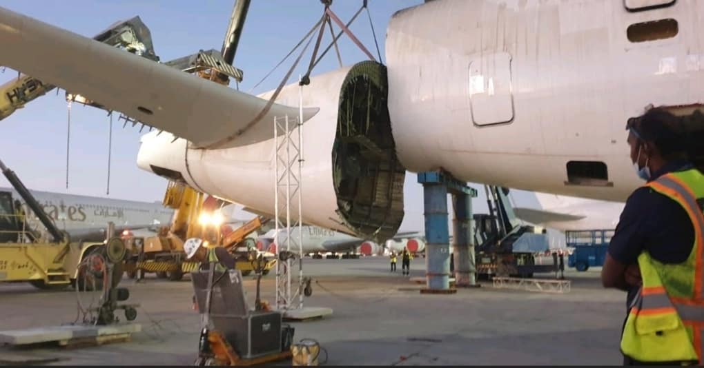 Emirates dismantles its first A380 and sells it in pieces (collectible)