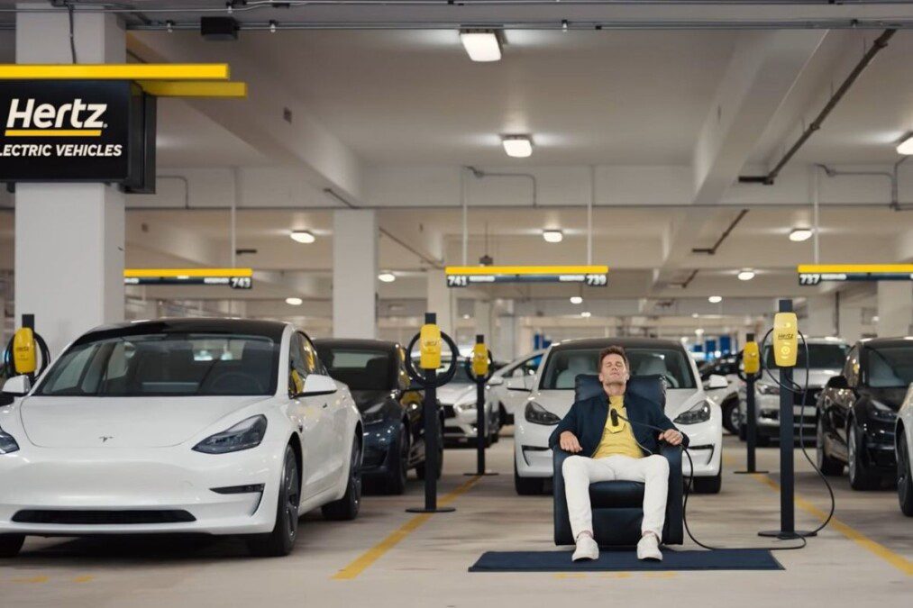 Hertz e Tesla, accordo storico: anche il noleggio si fa elettrico