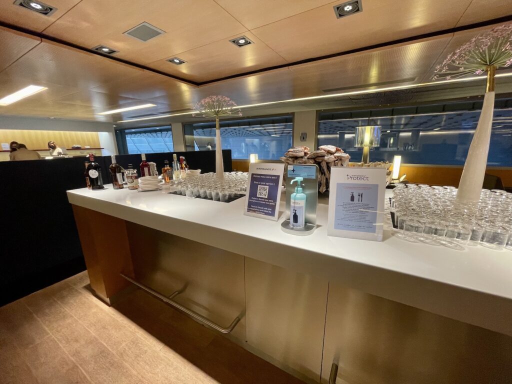 Air France CDG Lounge 2K