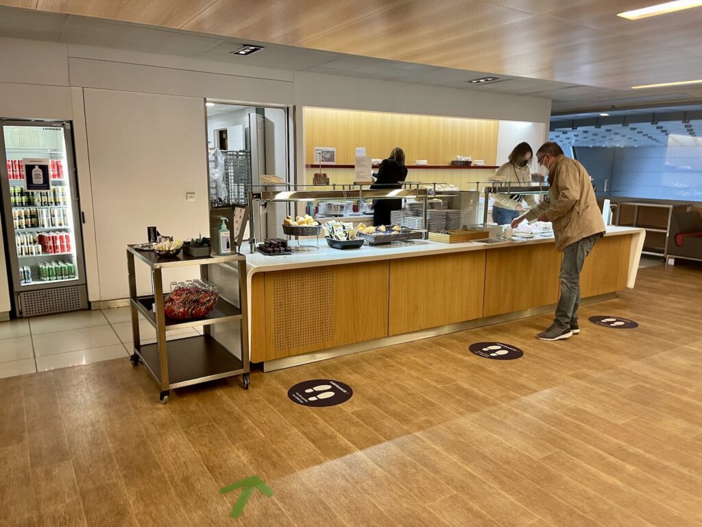 Air France CDG Lounge 2K