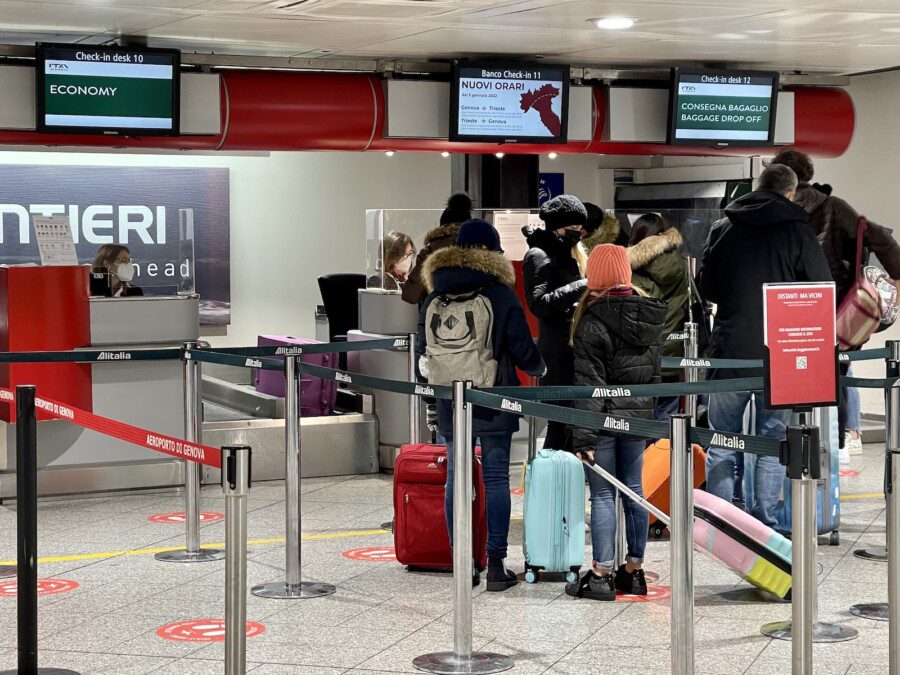 A bordo degli aerei solo con mascherine FFP2, ma ogni nazione ha regole diverse