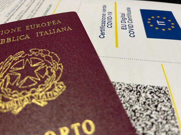 Intra-EU travel, green pass is worth 9 months