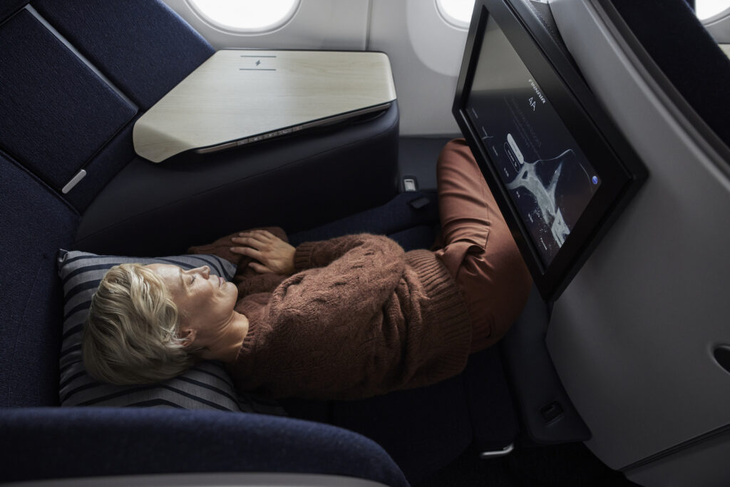 Finnair_A350_Business_Class_Woman_Sleeping_v3