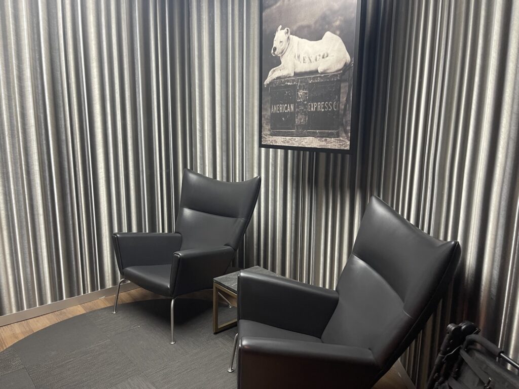 Mexico City Airport, Centurion Lounge American Express review.
