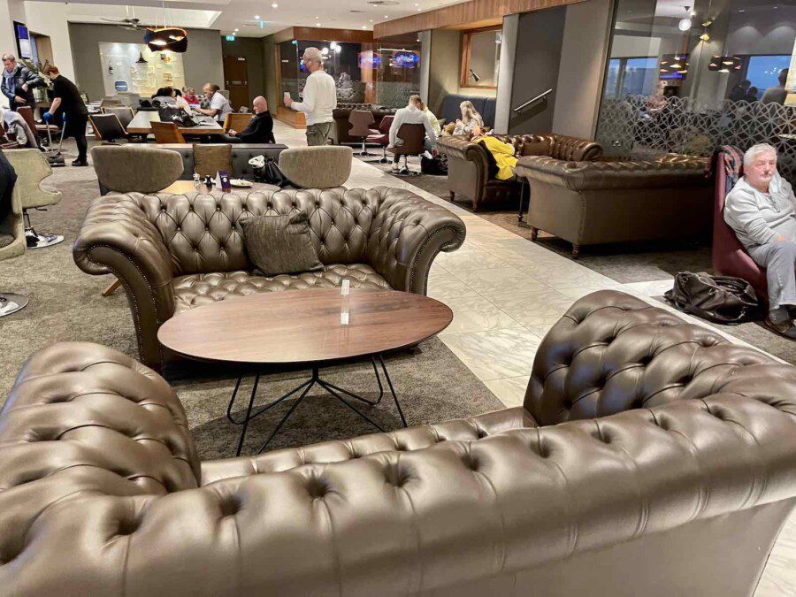 Lounge Review No. 1, if you go by London Heathrow Terminal 3 there is much better