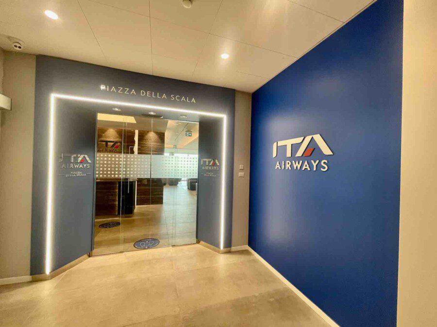 Recensione lounge ITA Airways Milano Linate. Sala ok, ma buffet da migliorare