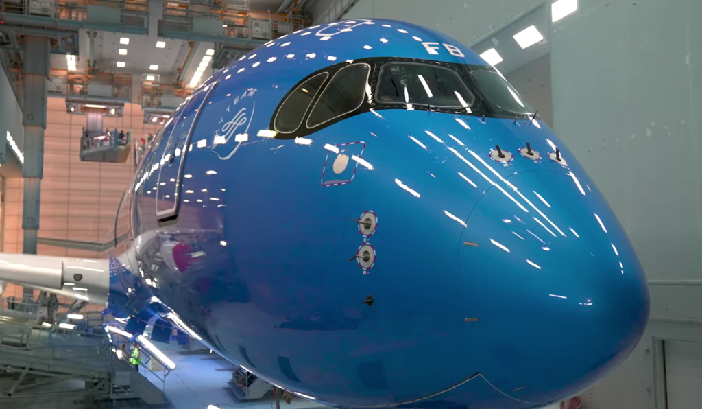 ITA Airways, see the first new aircraft live: the A350 is the new flagship and is named after Marcello Lippi
