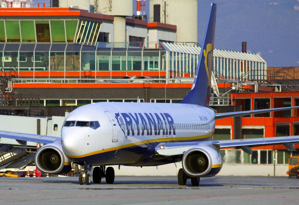 Summer 2023, here are Ryanair routes from Genoa: new flights to Dublin and Cagliari