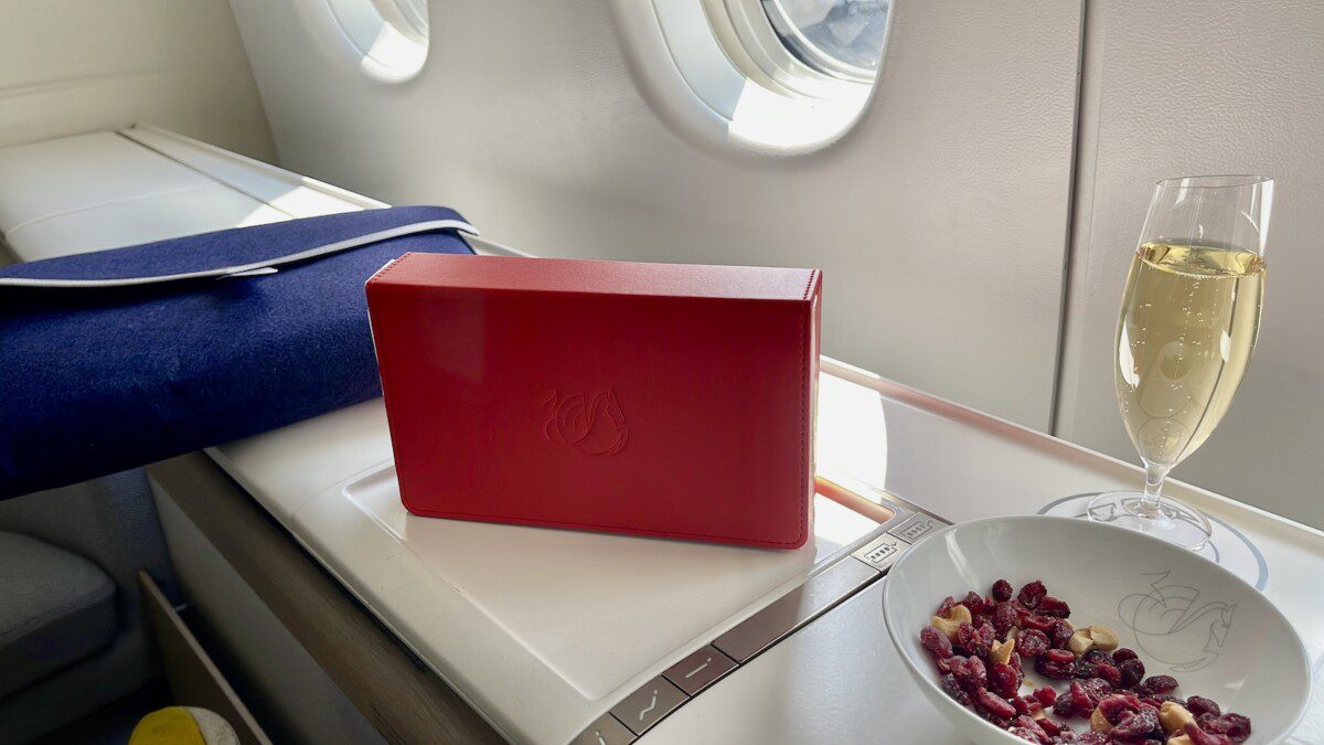 We were among the first to try Air France's new La Premiere beauty kit