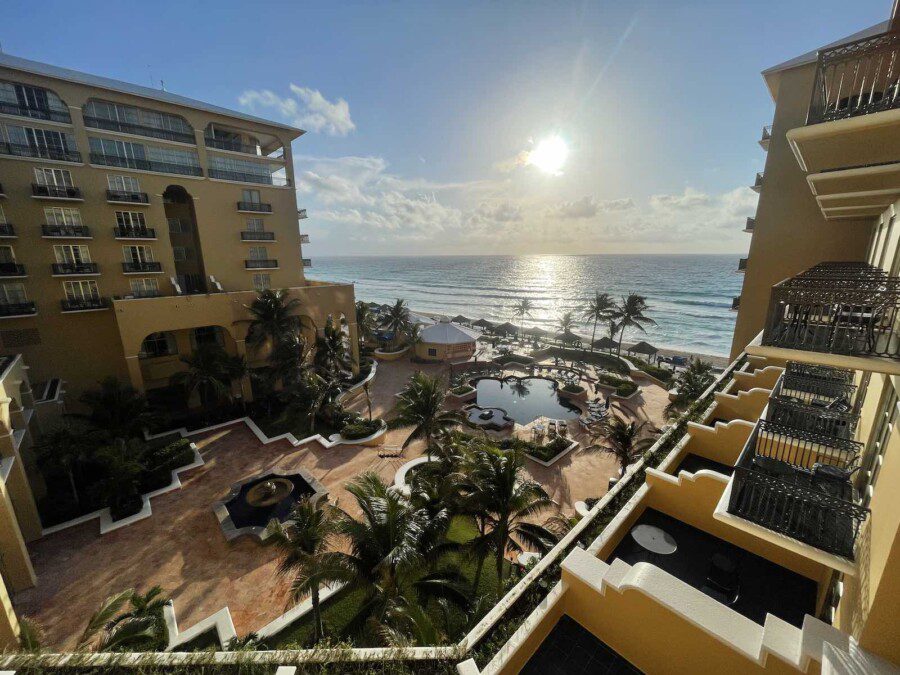 Mexico and Clouds, review The Ritz Carlton Resort Cancun