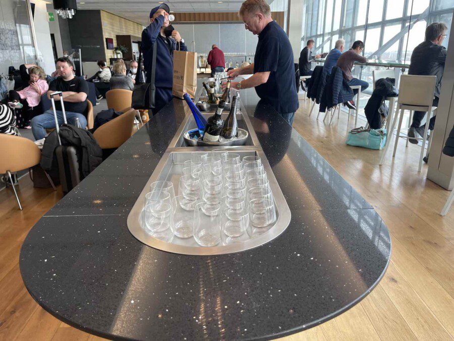 Se viaggi in business con British Airways ecco le lounge che puoi usare al T5 di Londra Heathrow
